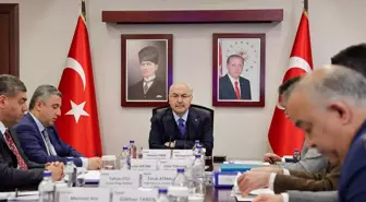 Adana'da Kamu Arazileri İşgalleriyle İlgili Toplantı Düzenlendi
