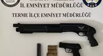Terme'de Ruhsatsız Silah Operasyonu: 2 Tabanca Ele Geçirildi