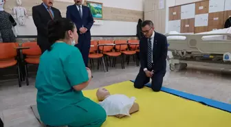 Başkan Yazıcıoğlu, Sağlık Eğitimi Alan Öğrencilerle Buluştu