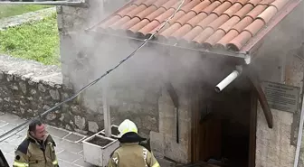 Tokat'ta Tarihi Camide Yangın Çıktı