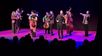 25. Uluslararası Karadeniz Tiyatro Festivali Trabzon'da Başladı