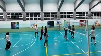 Genç Yeşilay Topluluğu'ndan Sağlıklı Yaşam İçin Voleybol Etkinlikleri