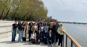 Eğitim Fakültesi Öğrencileri Açık Laboratuvar Etkinliği Düzenledi
