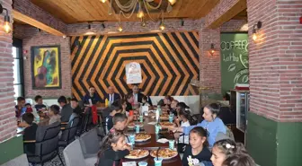 TÜGVA'dan Köy Çocuklarına Pizza İkramı