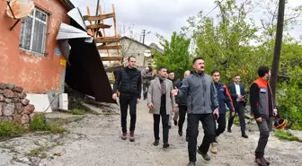 Tunceli'de Şiddetli Rüzgar Evlerin Çatısını Uçurdu