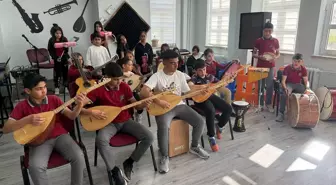 Erzincan'da Müzik Sınıflarıyla Öğrenciler Sanatla Geleceğe Hazırlanıyor