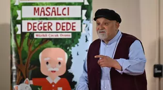 Küçük Hanımlar Küçük Beyler Festivali'nde 'Masalcı Değer Dede' Oyunu Sergilendi