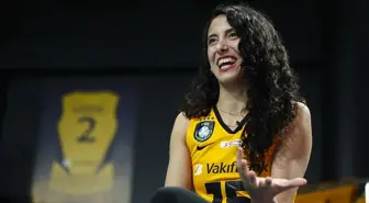 Deniz Uyanık: 'CEV Şampiyonlar Ligi Dörtlü Finali'nde Türkiye'yi Temsil Etmekten Gurur Duyuyoruz'