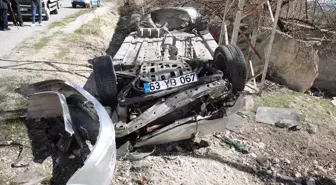 Van'da şarampole devrilen otomobilin sürücüsü ağır yaralandı