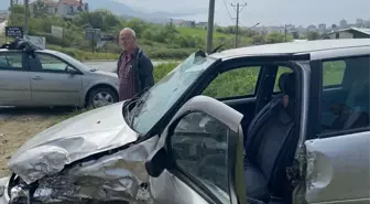 Yalova'da Trafik Kazası: 2 Yaralı