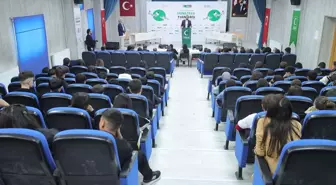 Yeşilay Liseler Arası Münazara Turnuvası'nın bölge finali Hakkari'de yapıldı
