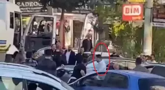 Yol kavgasında kendi sopasıyla dayak yedi