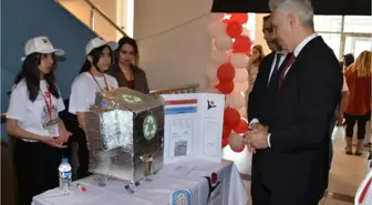Yüksekova'da TÜBİTAK Bilim Fuarı Düzenlendi