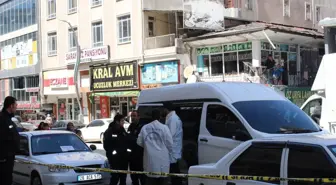 Van'da Giyim Mağazasında Silahlı Kavga: 1 Ölü, 4 Yaralı