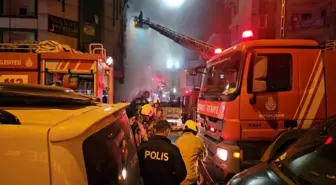 Başakşehir'de İş Merkezinde Yangın: İtfaiye Müdahale Etti