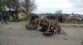 Kastamonu'da Traktör ve Beton Tırı Çarpıştı: 2 Yaralı