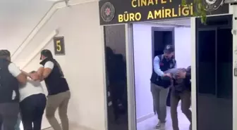 İzmir'de Suç Örgütüne Yönelik Eş Zamanlı Operasyon: 12 Şüpheli Yakalandı