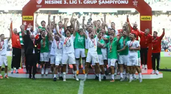 Bursaspor 3'üncü Lig'de Şampiyonluğunu Kutladı