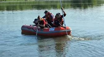 Edirne'de Nehirde Kaybolan 14 Yaşındaki Çocuğu Arama Çalışmaları Başlatıldı