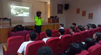 Aydın'da Lise Öğrencilerine Güvenli Motosiklet Kullanımı Eğitimi