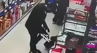 Sultangazi'de Hırsız Marketten Ayakkabı Giyerek Çıktı