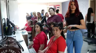 İzmir'de Zihinsel Engelli Çocuklara Özel 23 Nisan Kutlaması