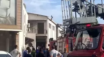 Antalya'da Mobilya Atölyesinde Yangın Korkuttu