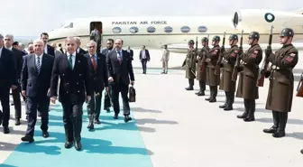 Milli Savunma Bakanı Yaşar Güler, Pakistan Başbakanı Şahbaz Şerif'i karşıladı