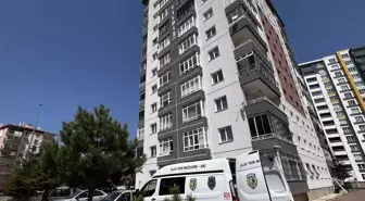 Cam Silerken Düşen Kadın Ağır Yaralandı