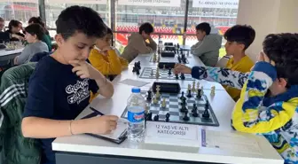 Erzincan'da 23 Nisan Satranç Turnuvası Düzenlendi