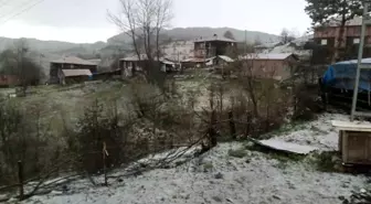 Kastamonu'da Ceviz Büyüklüğünde Dolu Yağışı