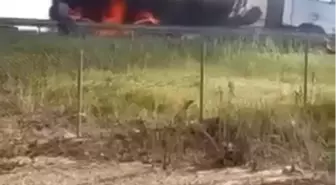 Kocaeli'de TIR Yangını: Trafik Durduruldu