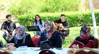 Tokat Üniversitesi'nde Palyatif Bakım Hastalarına Müzikli Destek