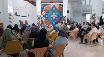 Afyonkarahisar'da Gençlere Yönelik Akademik Söyleşiler Düzenlendi