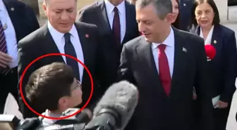 Anıtkabir'i ziyaret eden CHP lideri Özel'i şaşırtan Ali Koç sorusu