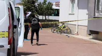 Cam Silerken Düşen Yaşlı Kadın Hayatını Kaybetti