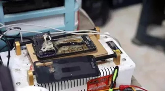 Hatay'da Telefon Dükkanında Batarya Patladı