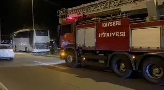 Kayseri'de Turist Taşıyan Otobüste Yangın Çıktı