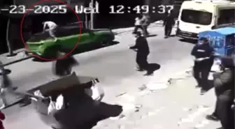 İstanbul'da Deprem Anında Balkondan Atlayan Genç Güvenlik Kamerasında