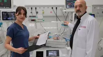 Şanlıurfa’da Doğan Bebek, Nadir Hastalık Sebebiyle Ameliyat Edildi