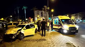 Gazipaşa'da Kırmızı Işık İhlali Trafik Kazasına Neden Oldu