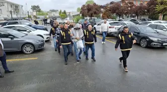 Düzce'de Fuhuş Operasyonu: 5 Gözaltı ve 3 Kadın Kurtarıldı