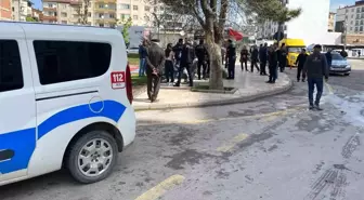 Elazığ'da Cadde Ortasında Bıçaklama Olayı: Şüpheli Yakalandı