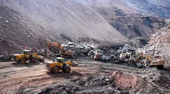 Kongo'daki Altın Madeninde Göçük: 10 Ölü