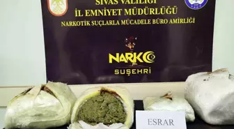 Sivas'ta Uyuşturucu Operasyonu: 5 Kilo Esrar Ele Geçirildi