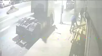 Hırsızın Ayağına Kereste Düşmesine Rağmen Hırsızlık Devam Etti