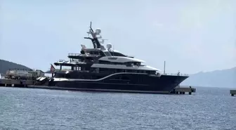 Bodrum'da Lüks Yat 'Solandge' Yakıt Fişeğiyle Göz Kamaştırdı
