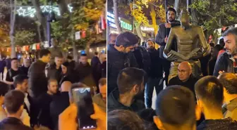 Ankara'da hareketli dakikalar! Polis yere düştü, Mahmut Tanal özür diledi