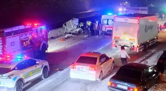 Geyve'de Trafik Kazası: 1 Ölü, 1 Ağır Yaralı