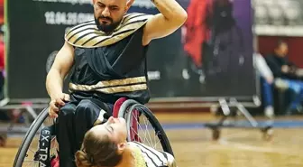 Tekerlekli Sandalye Dansında Türkiye Şampiyonu Oldu